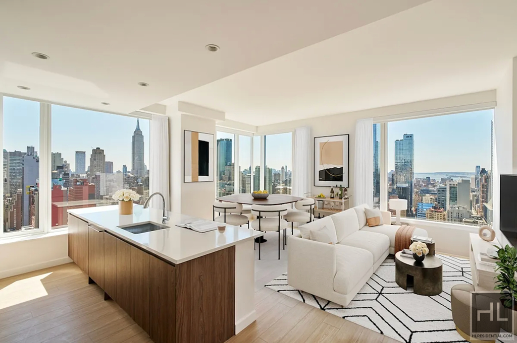 10th Avenue - Photo 3