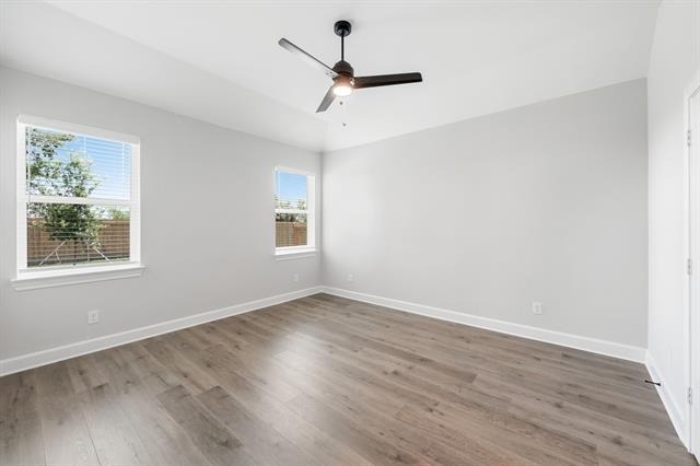 301 Magnolia Boulevard - Photo 3