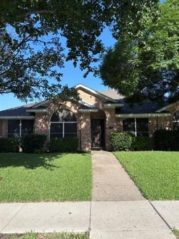 1300 Rosewood Lane - Photo 0