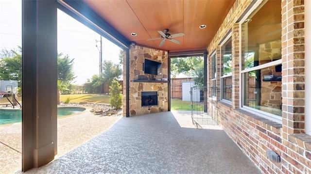 1641 Hidden Bluff Court - Photo 30