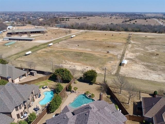 1641 Hidden Bluff Court - Photo 35