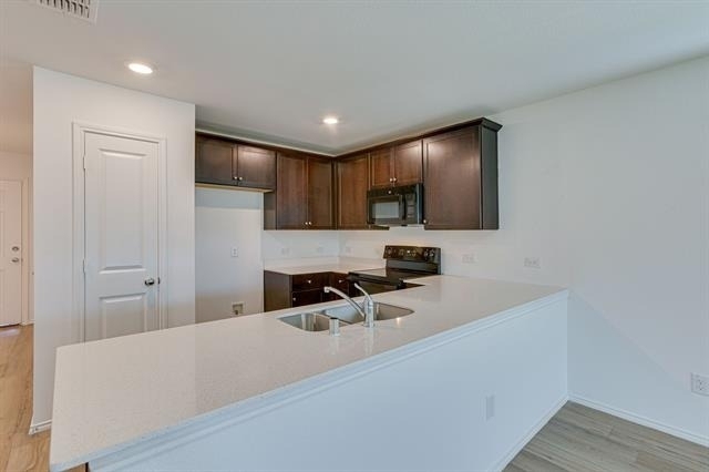 525 Dashwood Drive - Photo 3