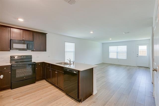 525 Dashwood Drive - Photo 2