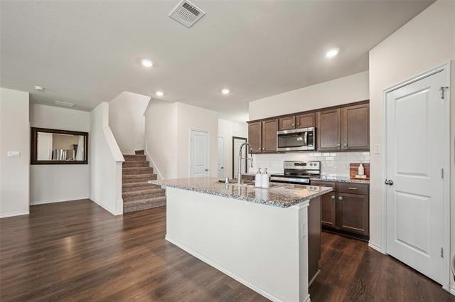 901 Euston Street - Photo 4
