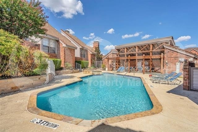 18240 Midway Road - Photo 14
