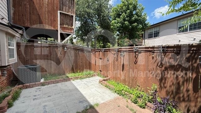 18240 Midway Road - Photo 21