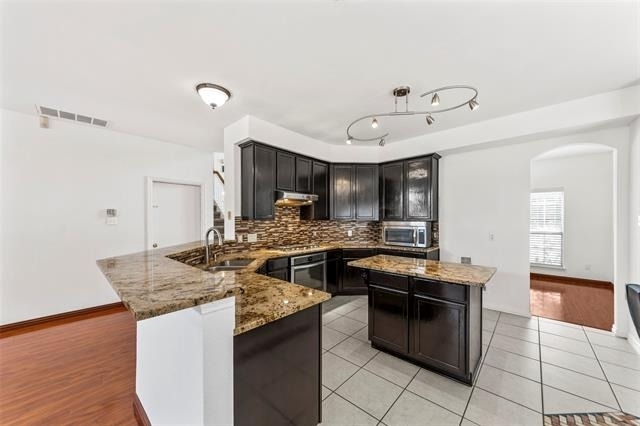 764 Whitman Place - Photo 18