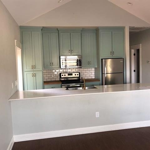808 W Hull Street - Photo 1