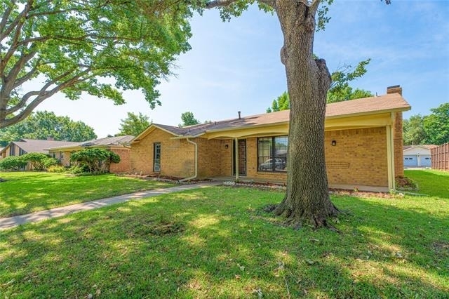 1506 Trowbridge Street - Photo 1