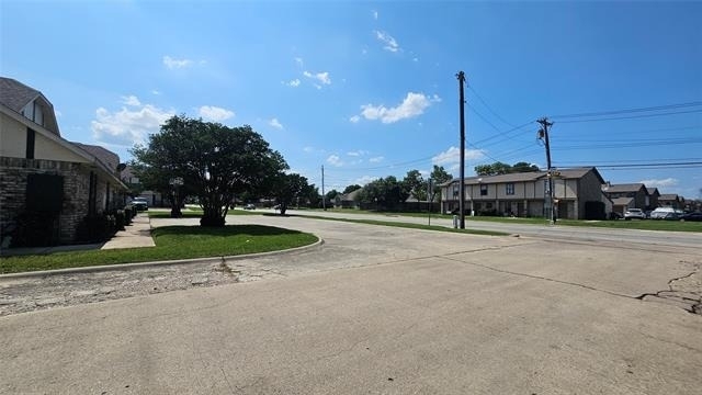 550 E Windsor Avenue - Photo 2