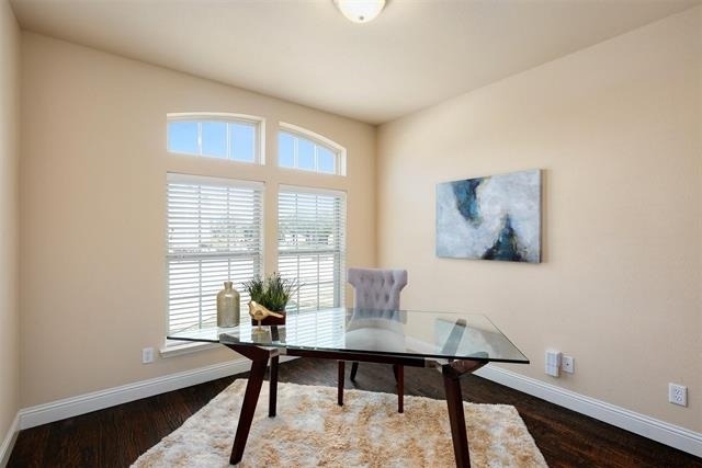 1087 Sahallee Drive - Photo 2