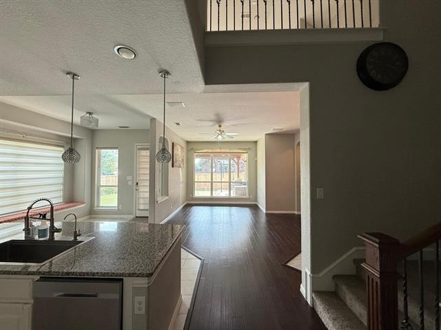5613 Alpenrose Avenue - Photo 6