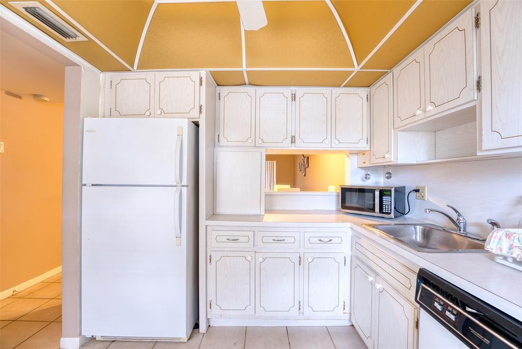 4700 Washington Street - Photo 3