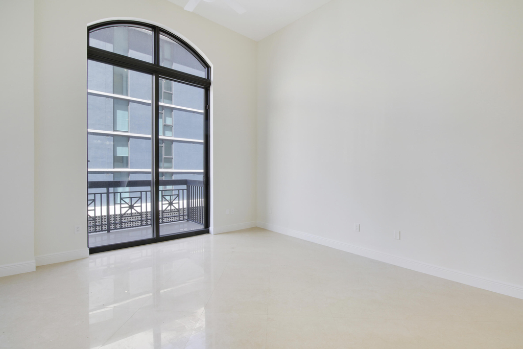 701 S Olive Avenue - Photo 12
