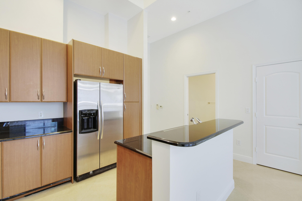 701 S Olive Avenue - Photo 5