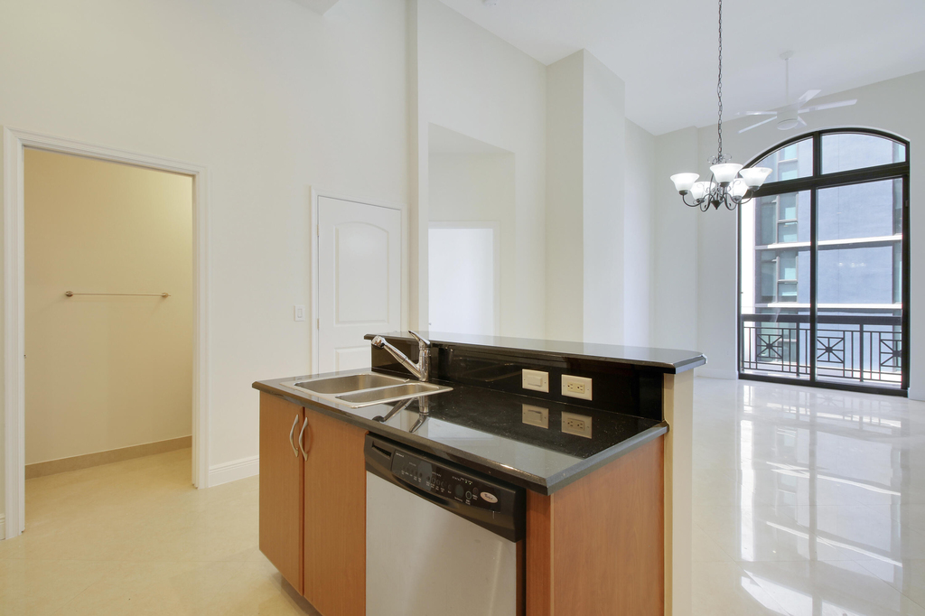 701 S Olive Avenue - Photo 6