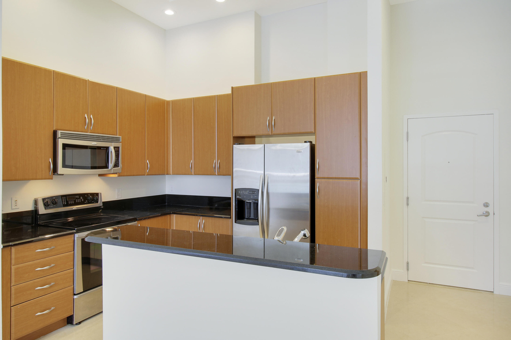 701 S Olive Avenue - Photo 3