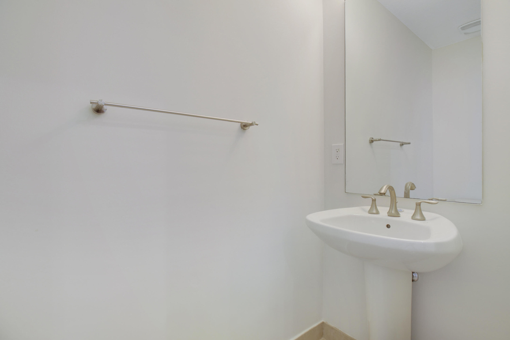 701 S Olive Avenue - Photo 7