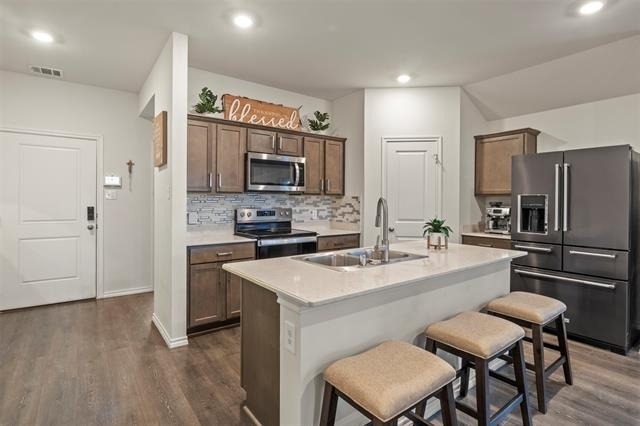2038 Croton Avenue - Photo 6