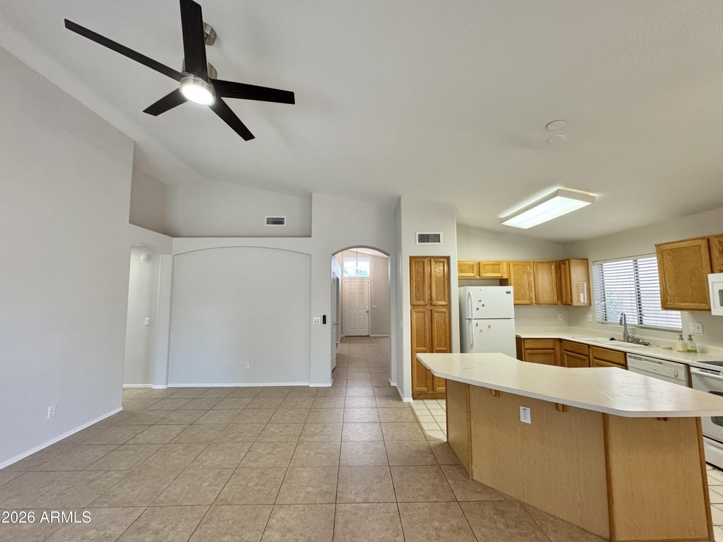 2302 E Edna Avenue - Photo 9