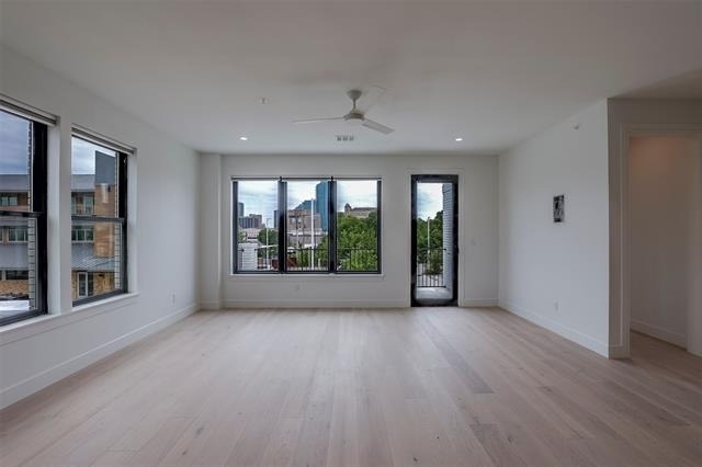309 W Daggett Avenue - Photo 4