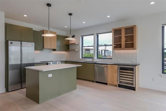 309 W Daggett Avenue - Photo 1