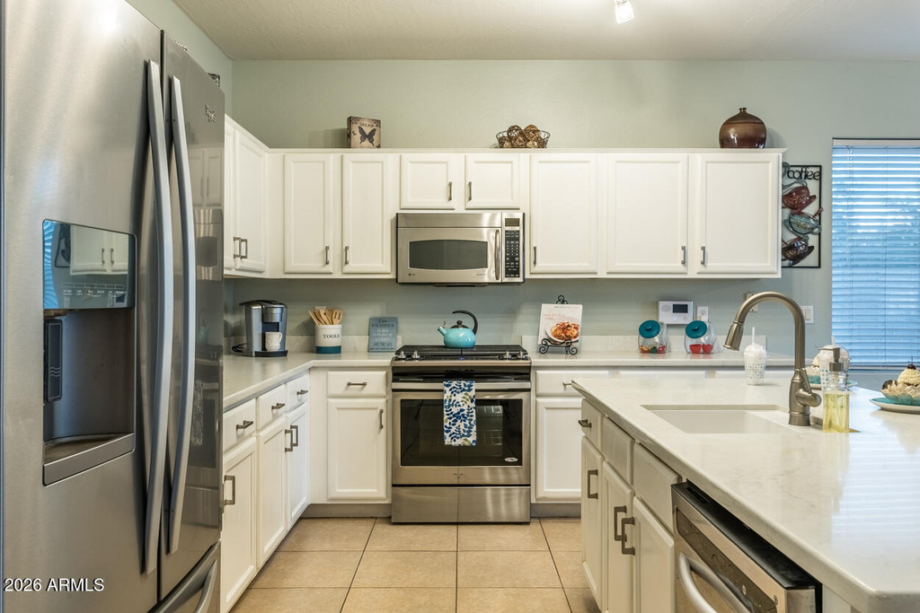 1546 E Azalea Drive - Photo 1