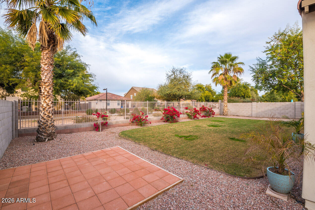 1546 E Azalea Drive - Photo 32