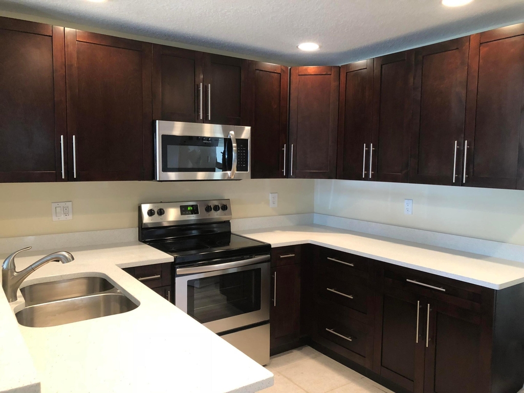 616 W Broward Street - Photo 1