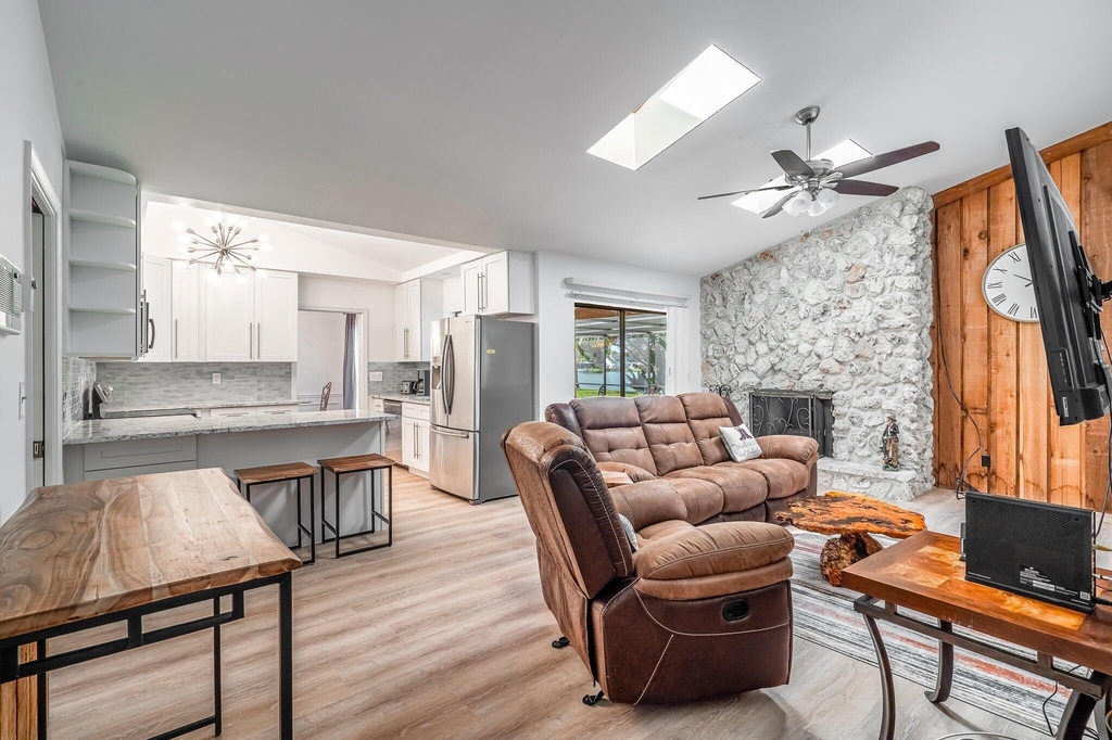 12775 Guilford Circle - Photo 7