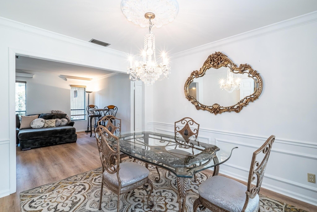 12775 Guilford Circle - Photo 9