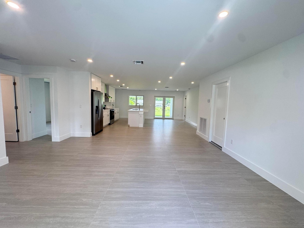 13177 47th Court N - Photo 5