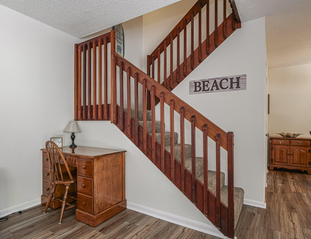 340 S Waverly Place - Photo 8