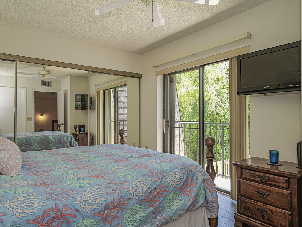 340 S Waverly Place - Photo 22