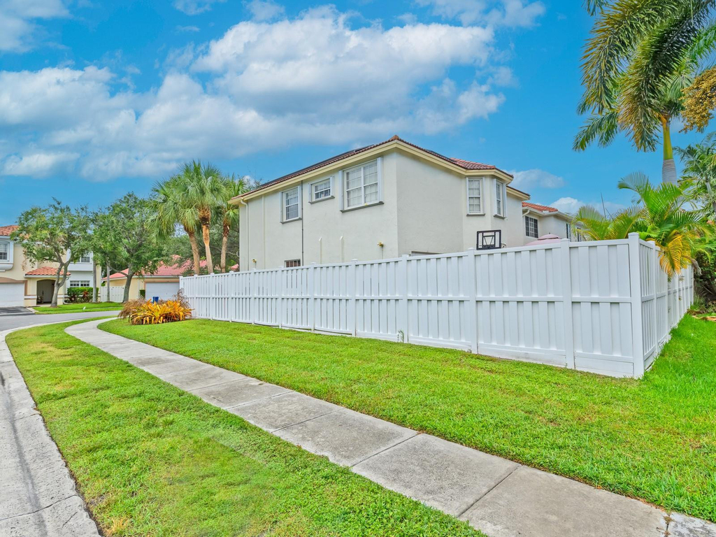 101 Gables Boulevard - Photo 28