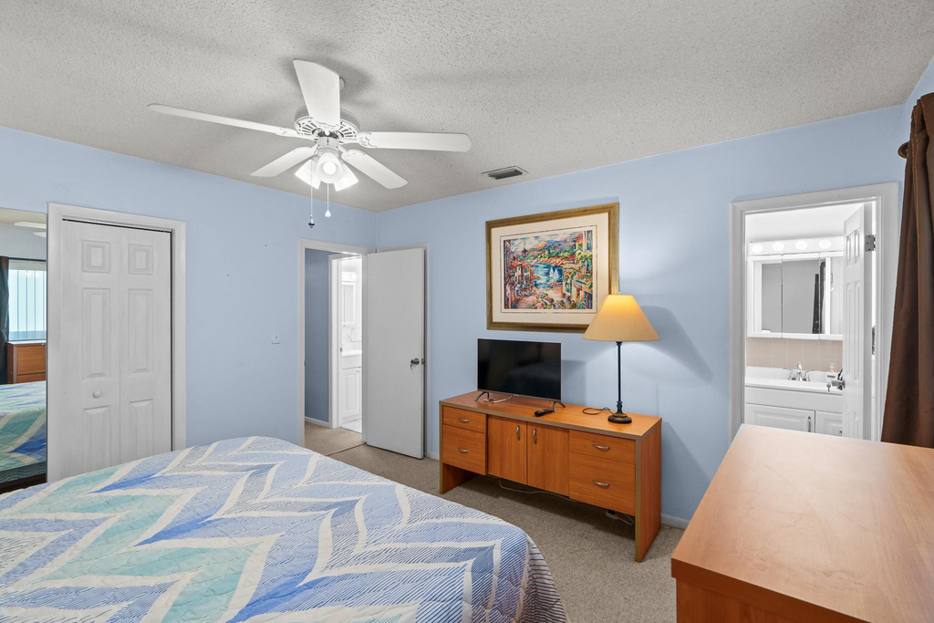 2100 Ne 38th Street - Photo 21
