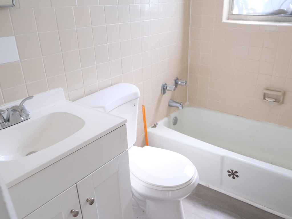 705 13th Street - Photo 6