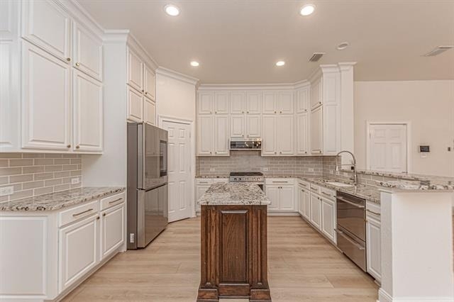 875 Shores Boulevard - Photo 9