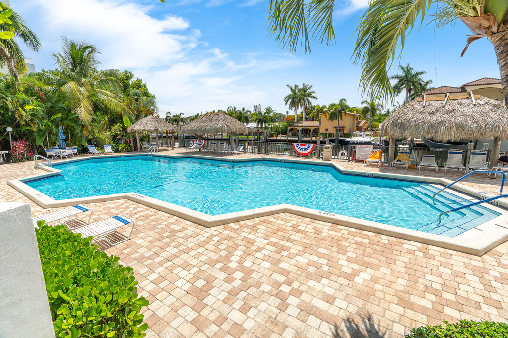 1361 S Ocean Boulevard - Photo 14