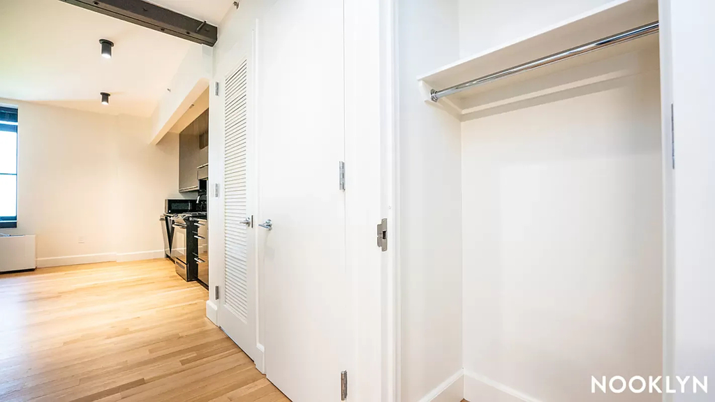 485 Keap Street - Photo 4