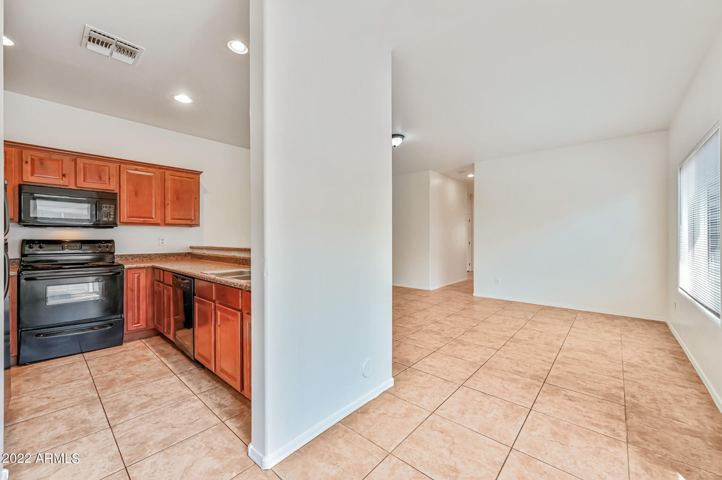 8917 N 4th Street - Photo 4