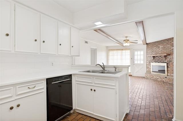 7726 Dentcrest Drive - Photo 4