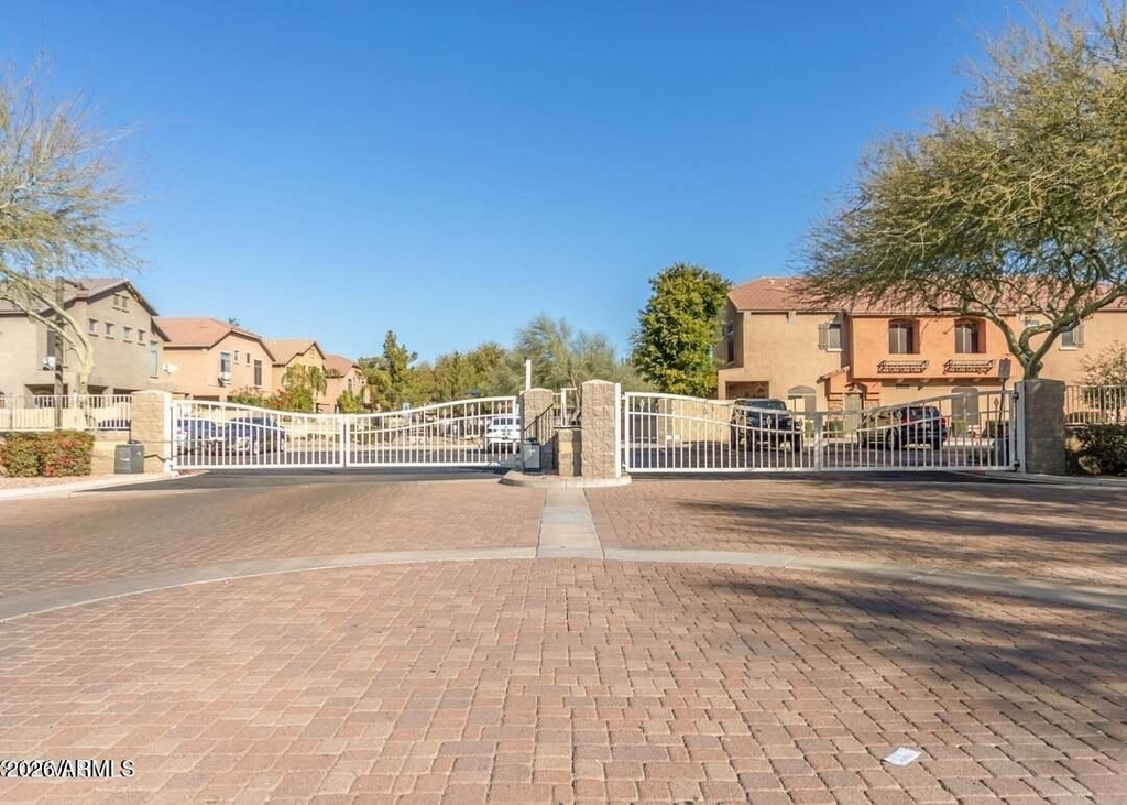 2150 E Bell Road - Photo 24