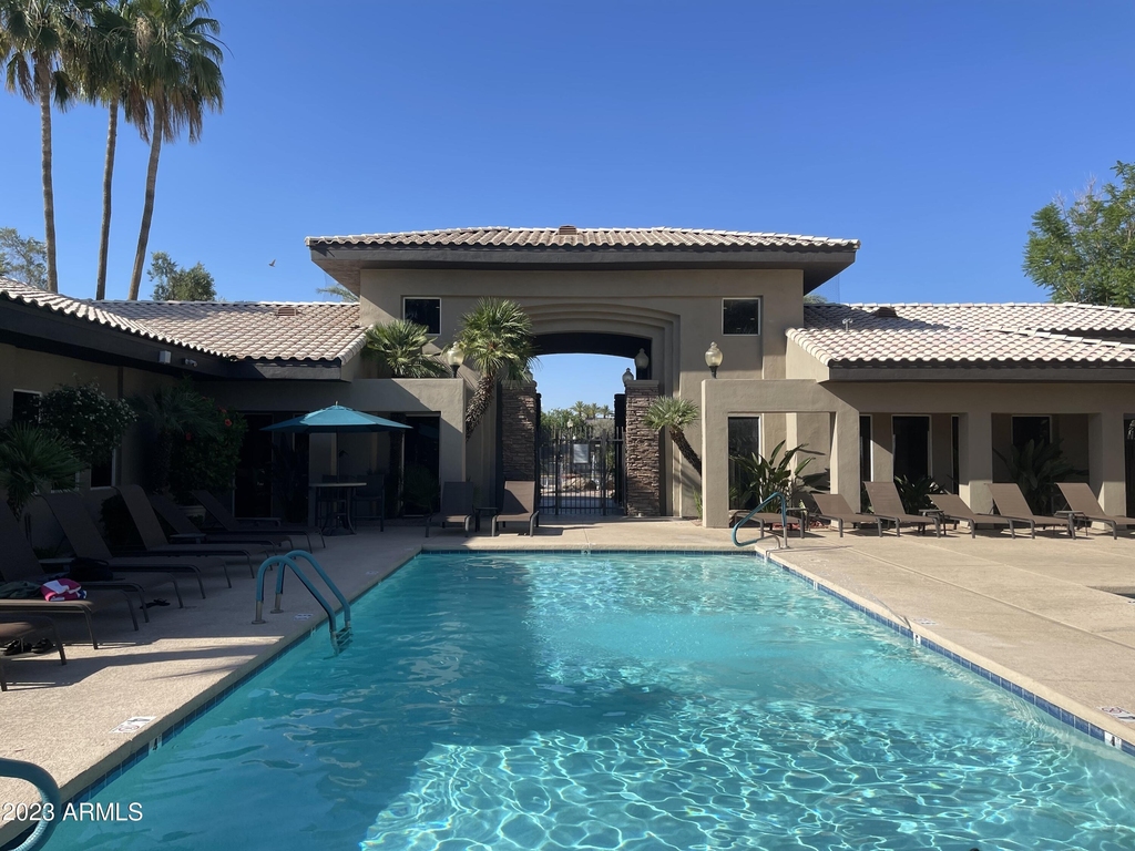 7009 E Acoma Drive - Photo 2