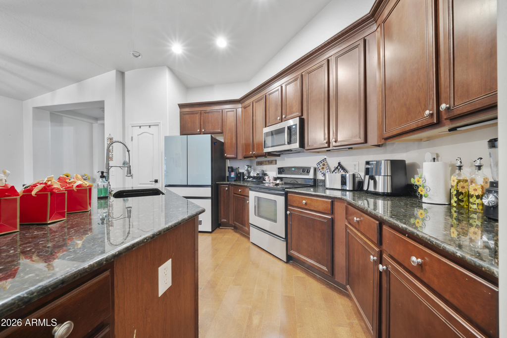 17239 W Ironwood Street - Photo 27