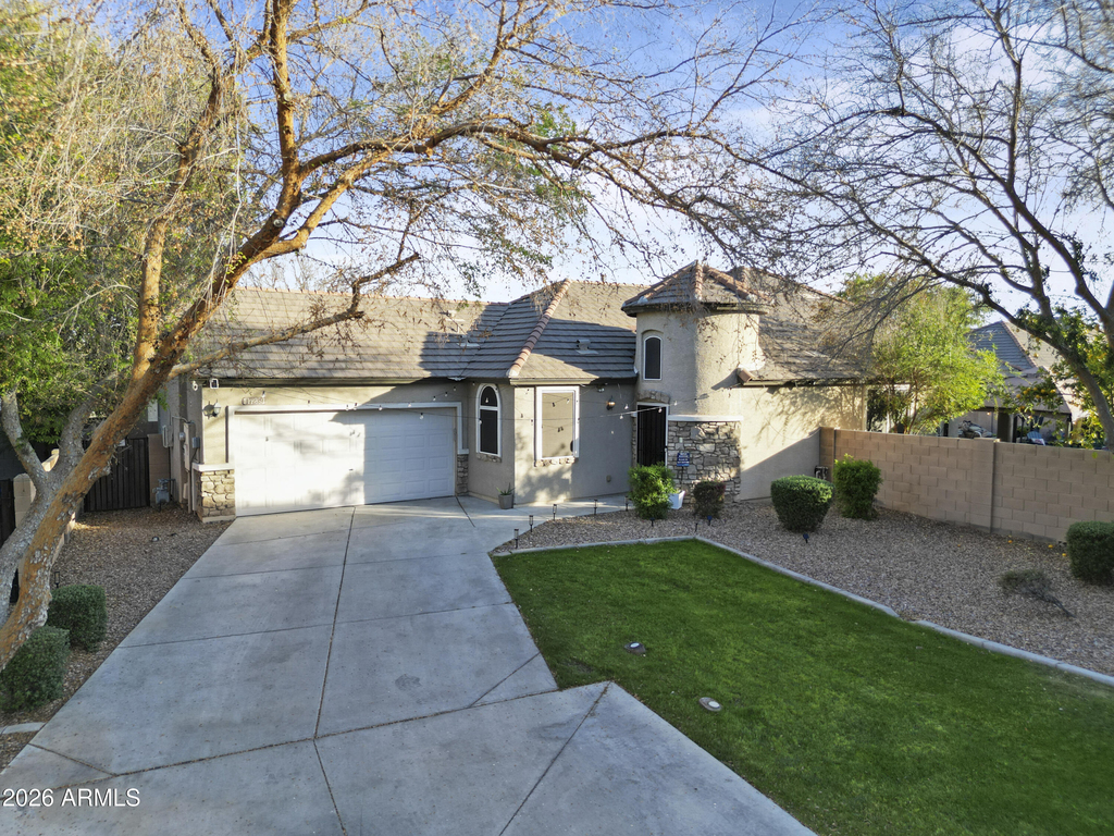 17239 W Ironwood Street - Photo 6