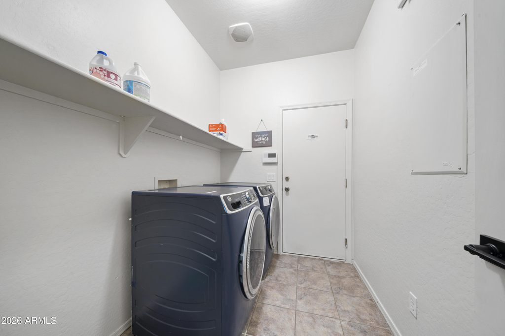 17239 W Ironwood Street - Photo 36
