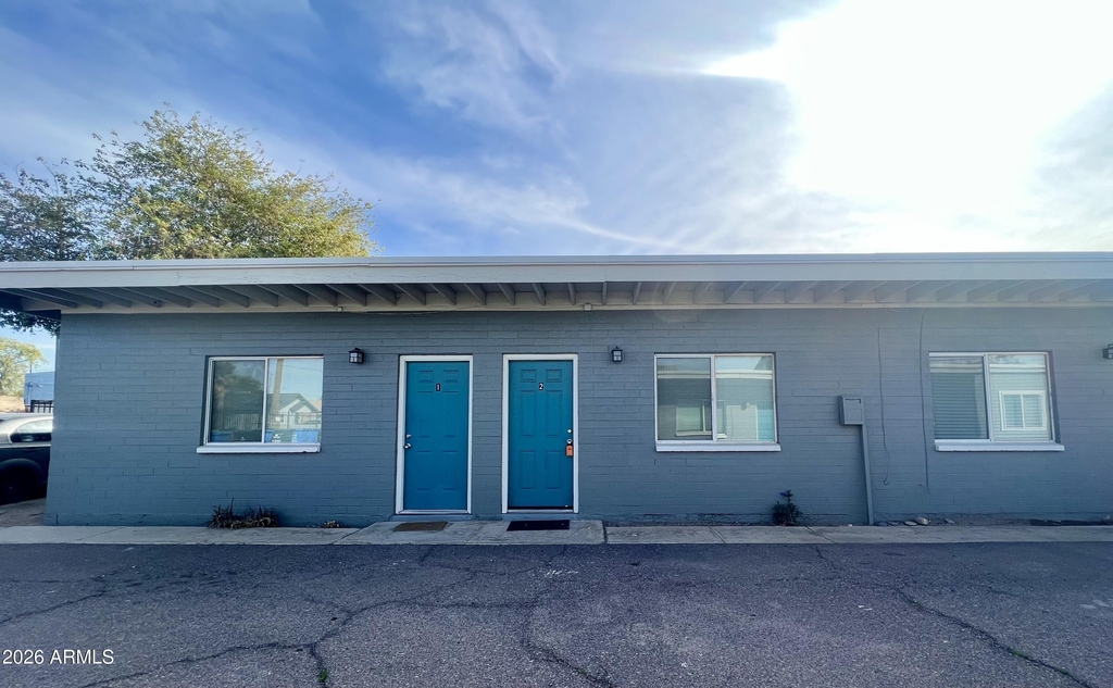 1229 W Pierce Street - Photo 2