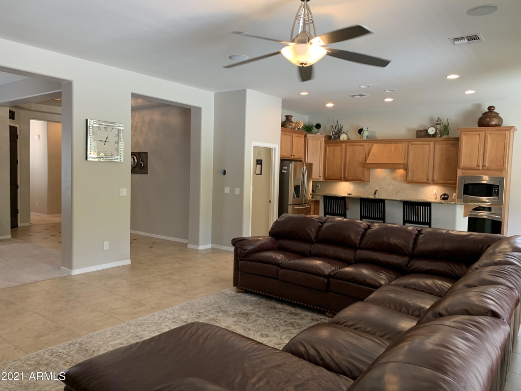 1608 W White Feather Lane - Photo 5