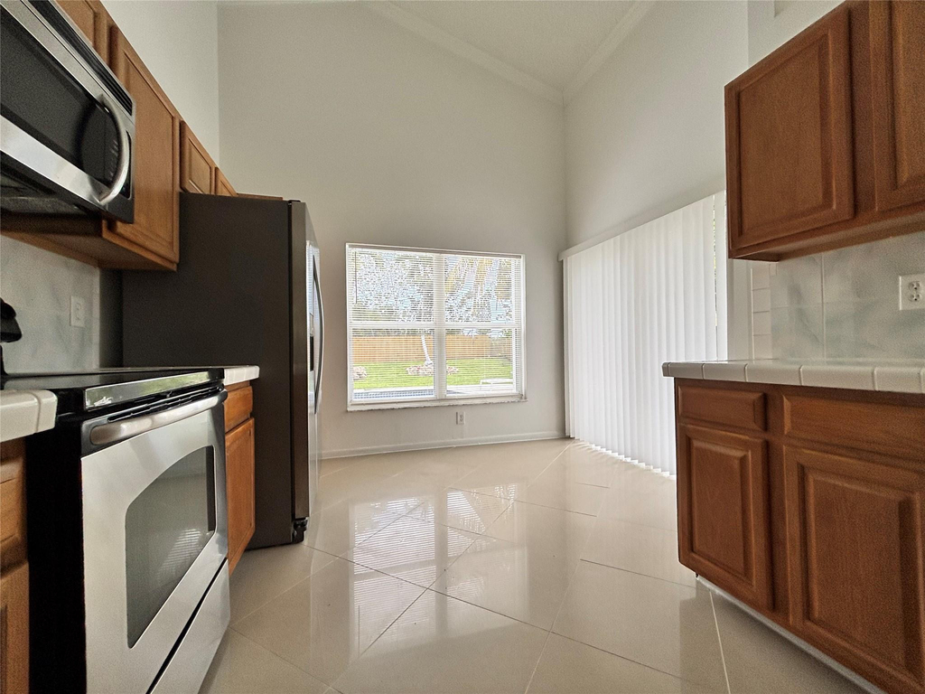 2990 Nw 68th Avenue - Photo 15